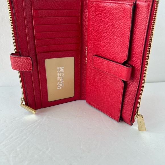 Michael Kors NWOT Adele Double Zip Red Pebble Leather Phone Wristlet - Picture 4 of 5